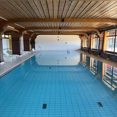 Black Forest Vista - Pool Sauna Tennis Lägenhet *